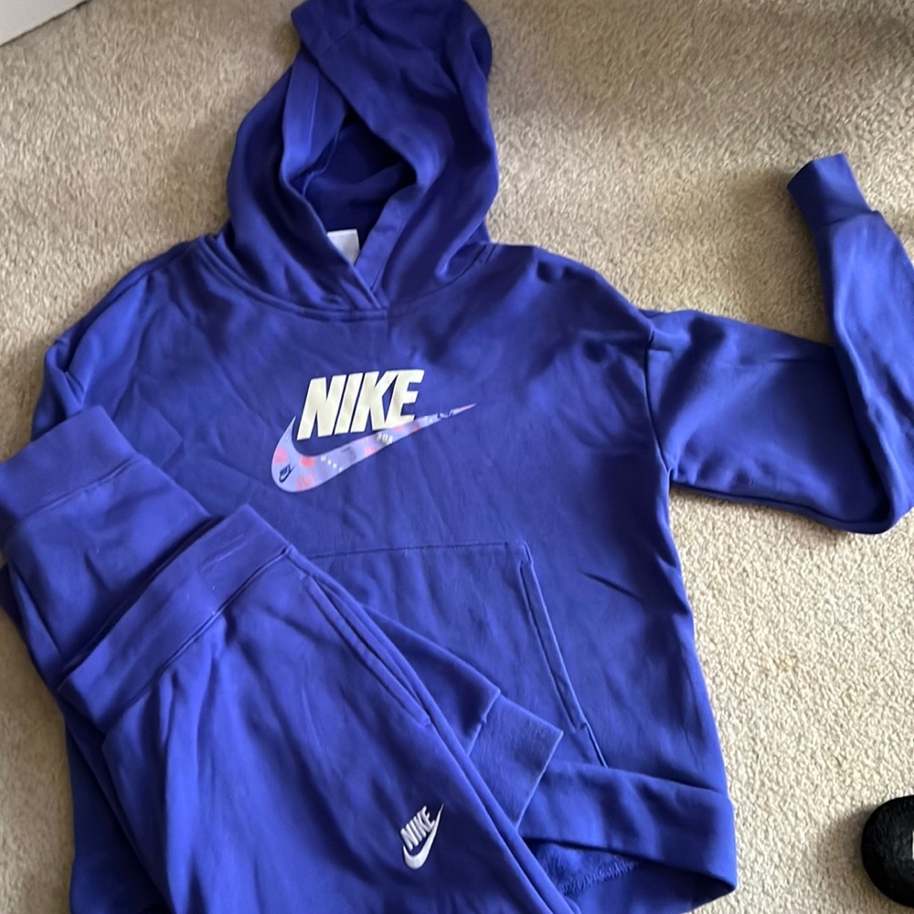 Girls royal blue Nike hoodie and matching pants in size XL